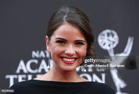 1,448 Usa Shelley Hennig Stock Photos & High